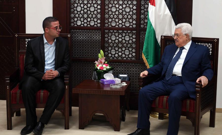 الرئيس يشيد بالصورة التي عكسها الشاب عبود من خلال صلواته مع المسلمين في القدس