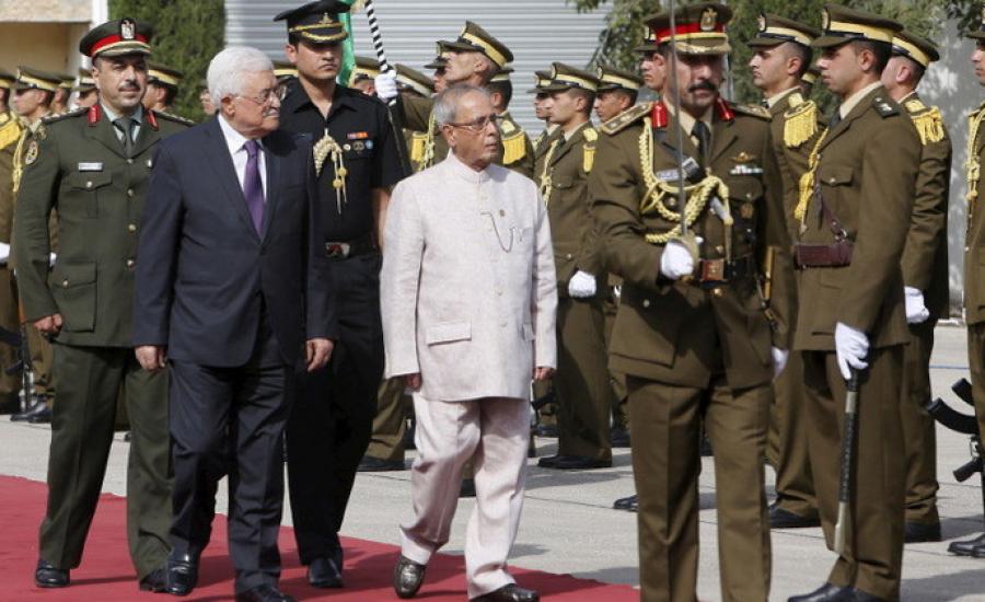 عباس والرئيس الهندي 