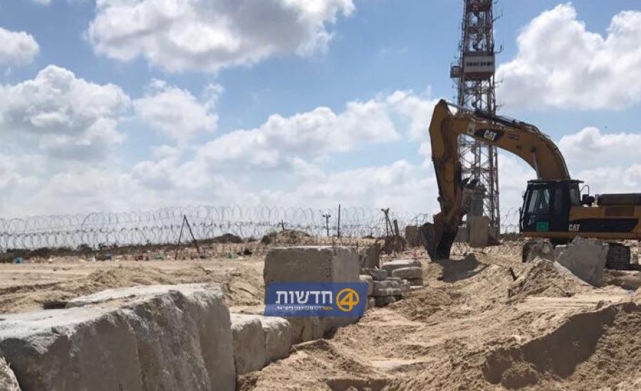 إسرائيل تقيم جدار مع غزة في المكان الذي دخل منه الأسير الاثيوبي لدى القسام