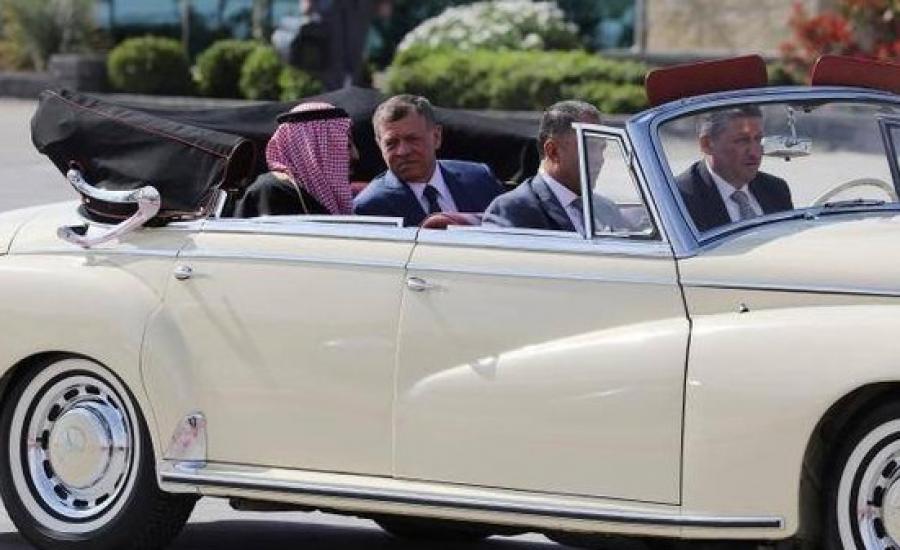 السيارة التي استقلها الملك سلمان في الأردن 