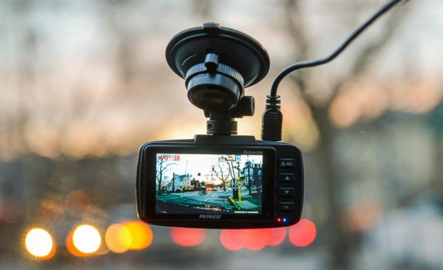كاميرات  مراقبة في سيارات تعليم السواقة 