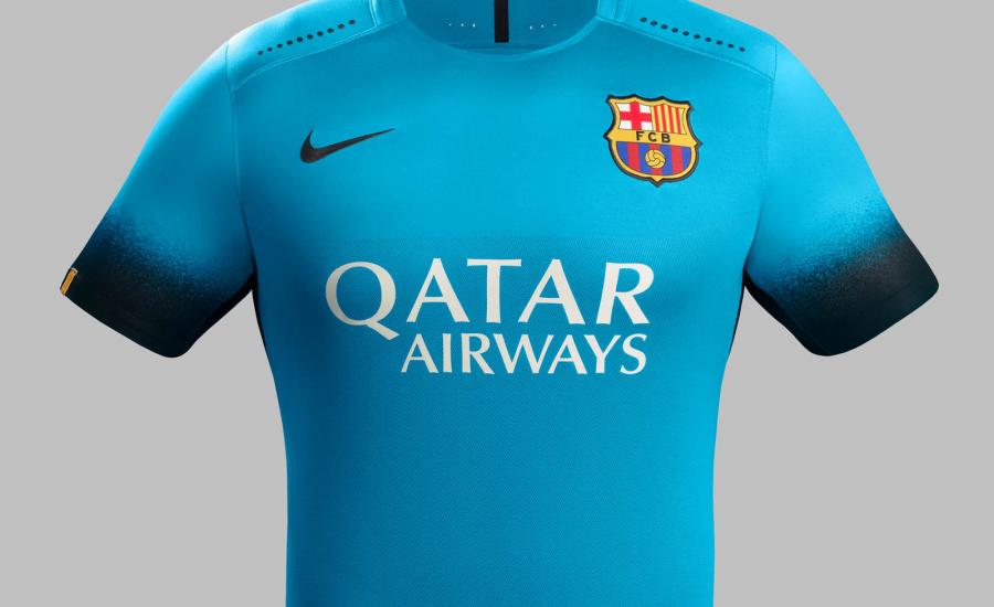 FC-Barcelona-15-16-Third-Kit (10)