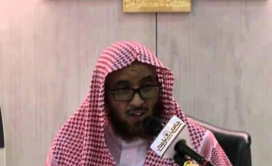 بالفيديو: انتهى من الصلاة فوافته المنية.. كاميرا تلتقط وفاة داعية سعودي بأحد المساجد