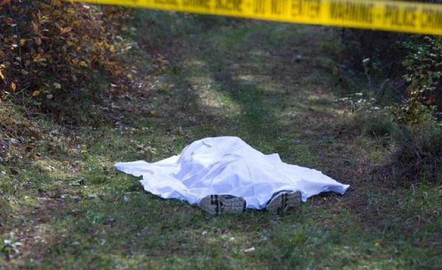 العثور على جثة فتاة ملقاة على جانب الطريق في نابلس 
