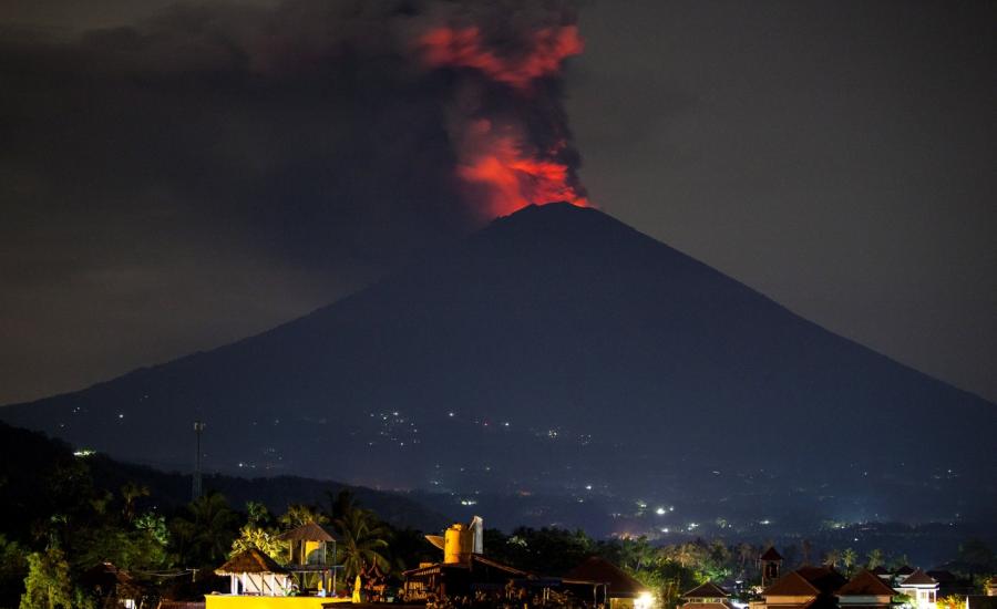 بركان جزيرة بالي الاندونيسية قد يساهم في تقليل ارتفاع حرارة الأرض!