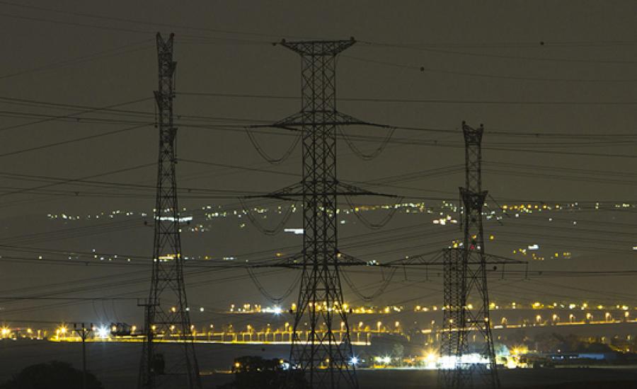 تهديد اسرائيلي بقطع الكهرباء عن مناطق في الضفة الغربية 