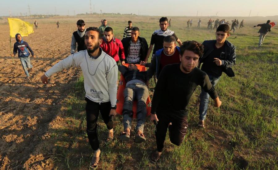 6 إصابات بالرصاص الحي وآخرون بالاختناق بمواجهات شرق غزة