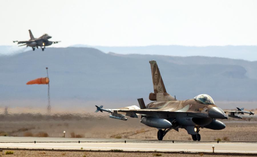 قصف اسرائيلي ردا على الطائرات الورقية الحارقة في غزة 
