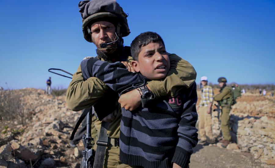 الاطفال الفلسطينيين في السجون الاسرائيلية 