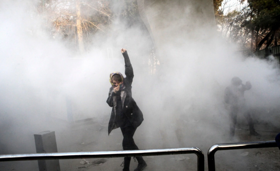 النظام الإيراني يحجب بعض مواقع التواصل الاجتماعي نظراً لارتفاع حدة الاحتجاجات
