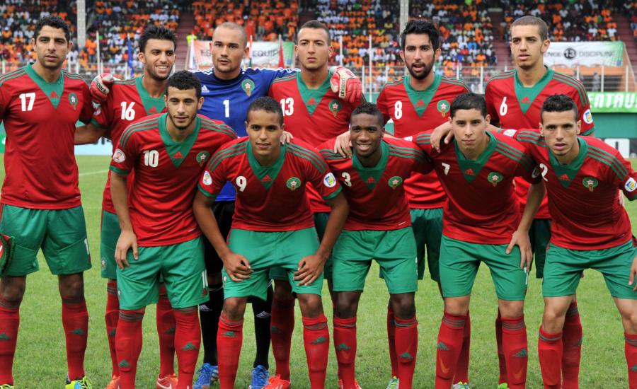المنتخب المغربي يتمسك بالفرصة الأخيرة لضم لاعب برشلونة 