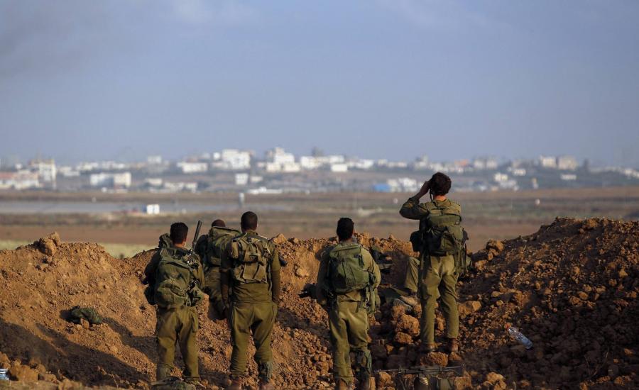 الاحتلال ينشئ حاجزا ترابيا على حدود شمال غزة