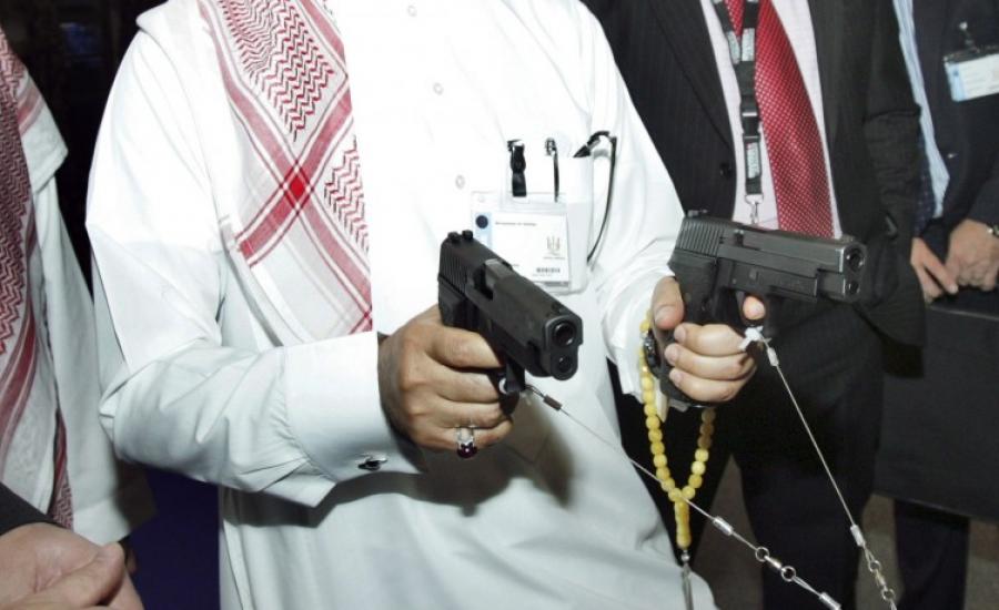 منح رخص لحيازة السلاح في السعودية