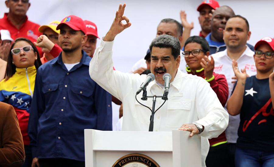 مادورو خلال لقاء جماهيري