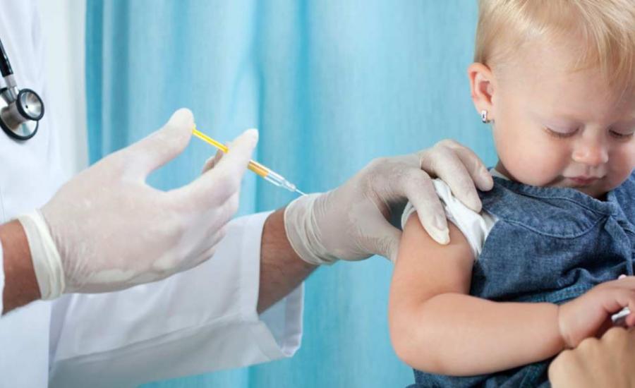 حقنة تحمل جميع تطعيمات الأطفال بجرعة واحدة