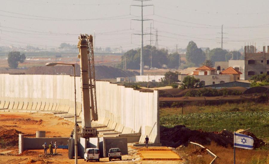 بناء جدار عازل مع غزة 