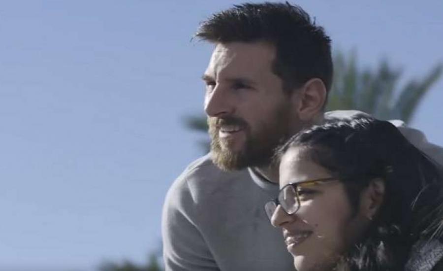برشلونة يفاجئ فتاة سورية بدعوتها للقاء أبرز نجوم الفريق الكتالوني