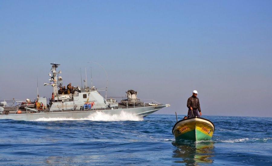 بحرية الاحتلال تعتقل 7 صيادين وتستولي على مراكبهم قبالة بحر غزة 