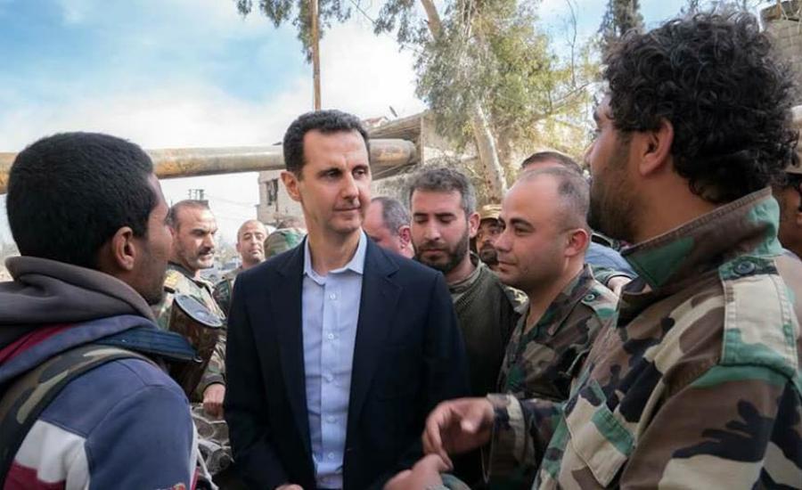 بشار الأسد وسط قواته في الغوطة الشرقية: تغيرون ميزان العالم