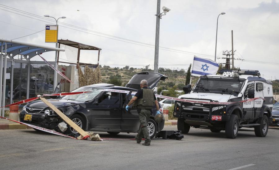 جنود الاحتلال يهددون شاب بالإعدام بعد حادث سير عرضي مع مركبة إسرائيلية