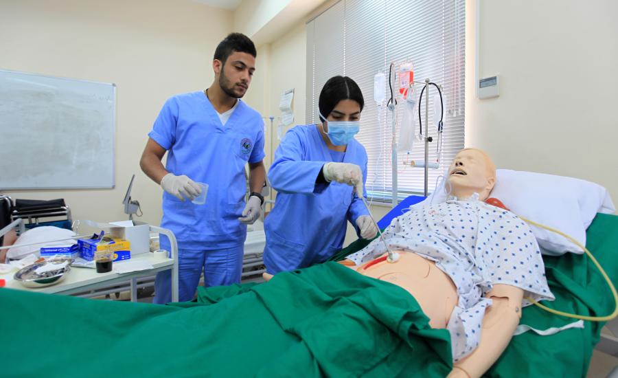 تدريس الطب في الجامعات الفلسطينية 