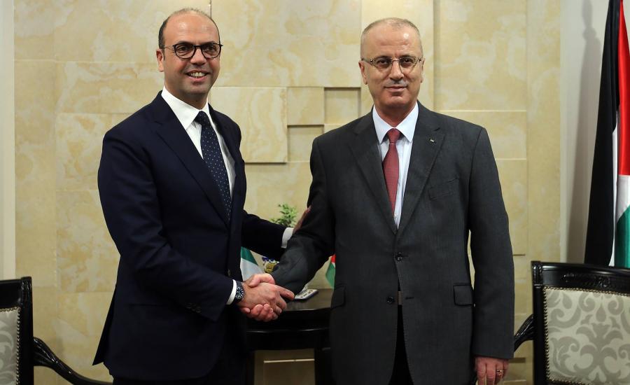 الحمد الله يبحث مع وزير الخارجية الايطالي تعزيز التعاون