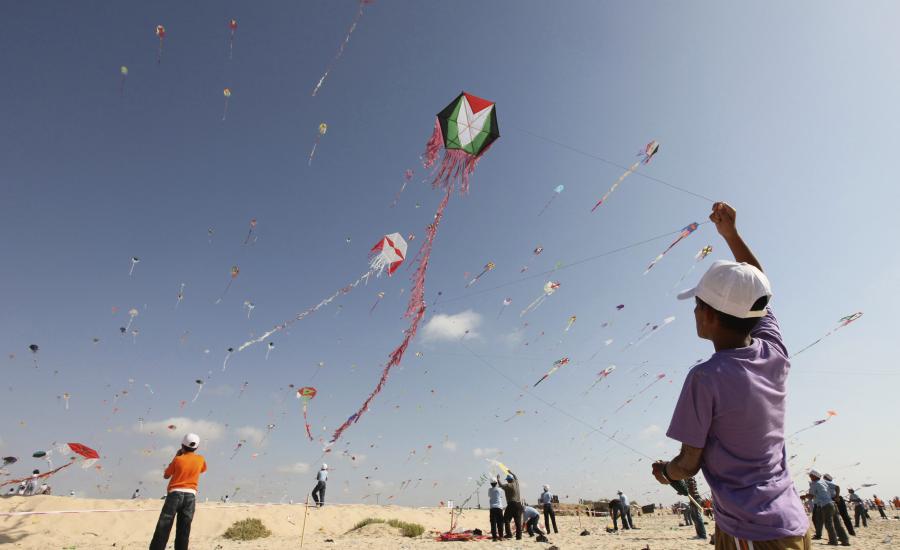 الطائرات الورقية القادمة من غزة ترعب المستوطنين