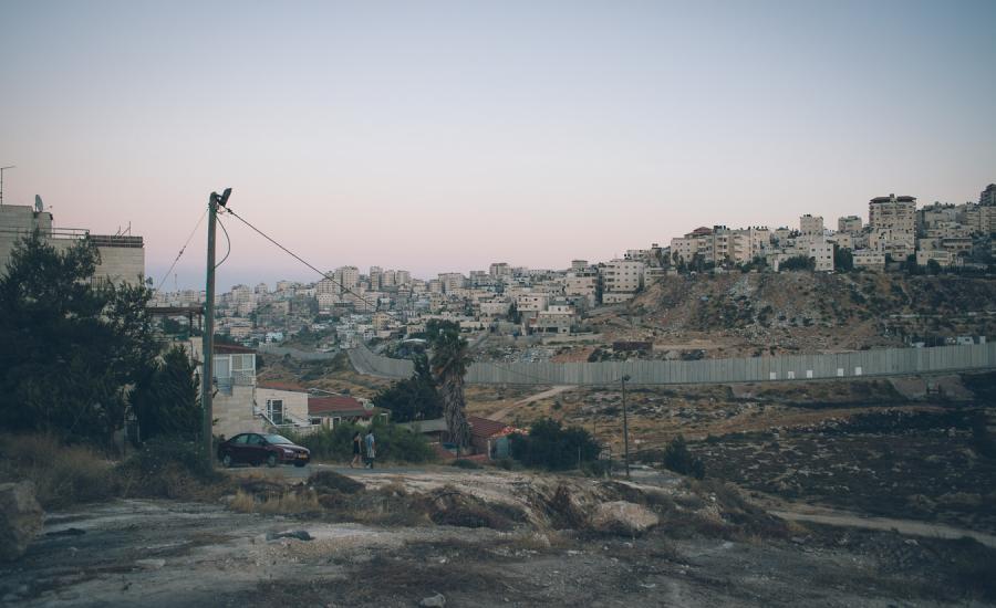 القبض على تاجري مخدرات كانا في طريقهما لبيع مواد مخدرة في عناتا شرق القدس