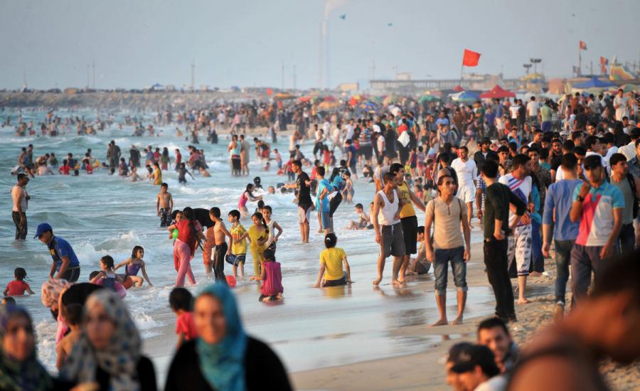 73% من مياه شاطئ غزة ملوثة