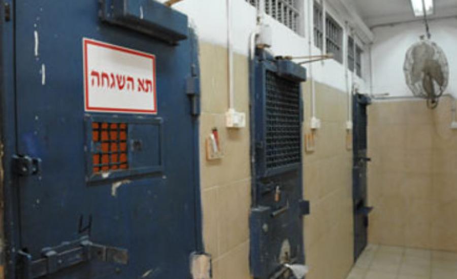 معتقلين فلسطينيين في السجون الاسرائيلية 