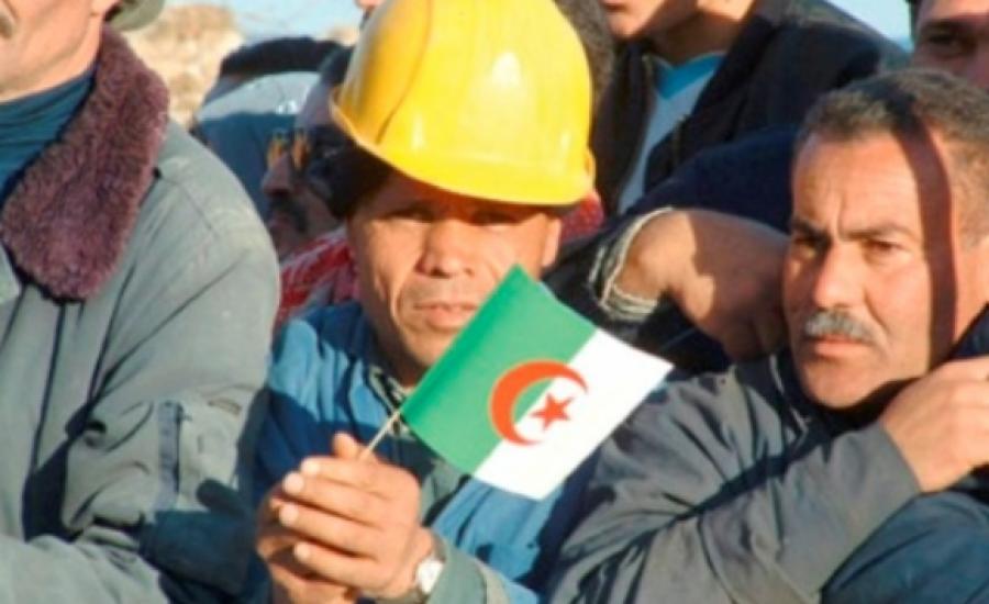 large-11027الثلاثية-تخيّب-آمال-العمال-الجزائريين-لا-زيادة-في-الأجور-قبل-2015-2896b