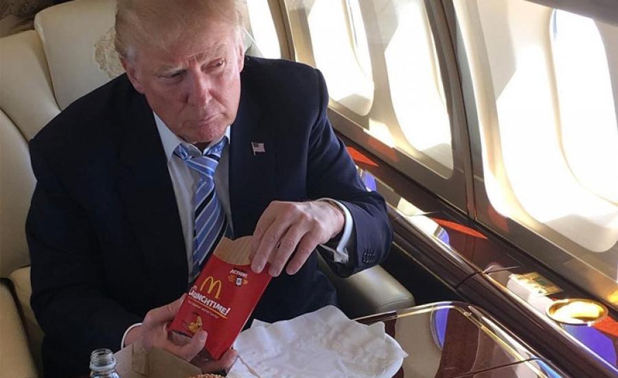 كتاب "نار وغضب" يكشف سر إعجاب ترامب بوجبات ماكدونالد 