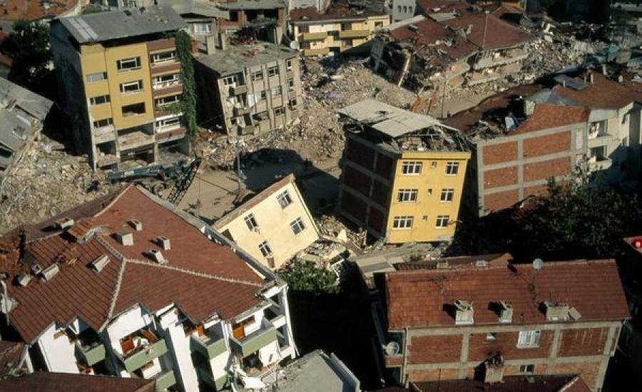 الزلازل في تركيا 