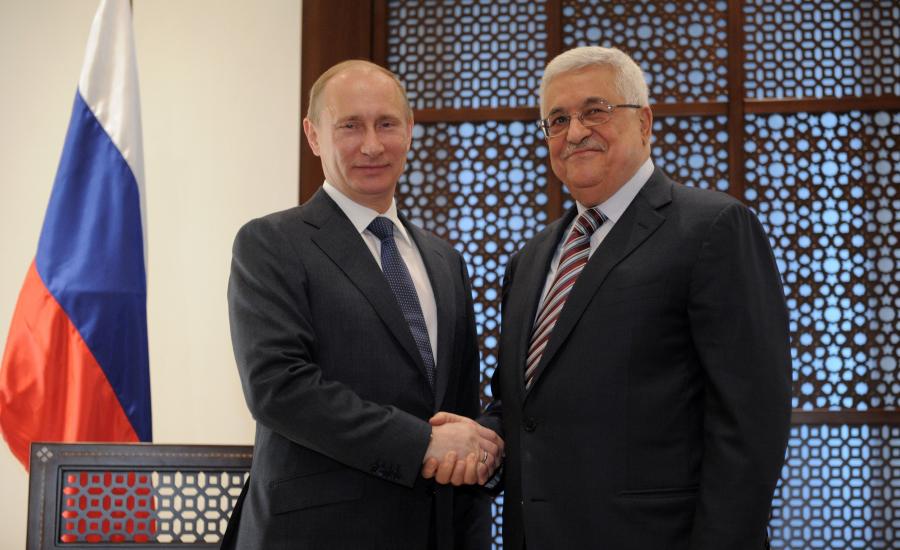 الرئيسان محمود عباس وفلاديمير بوتين