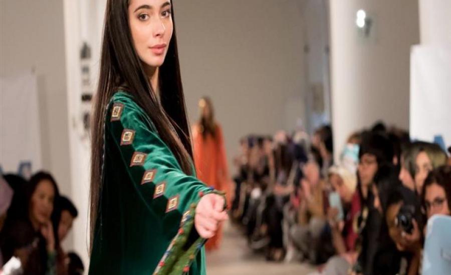 عرض أزياء مختلط في السعودية 