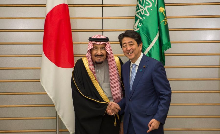 رئيس الوزراء الياباني في الخليج العربي 