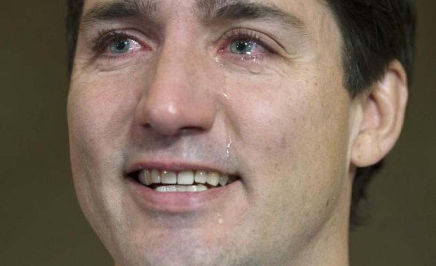 رئيس وزراء كندا يبكي 