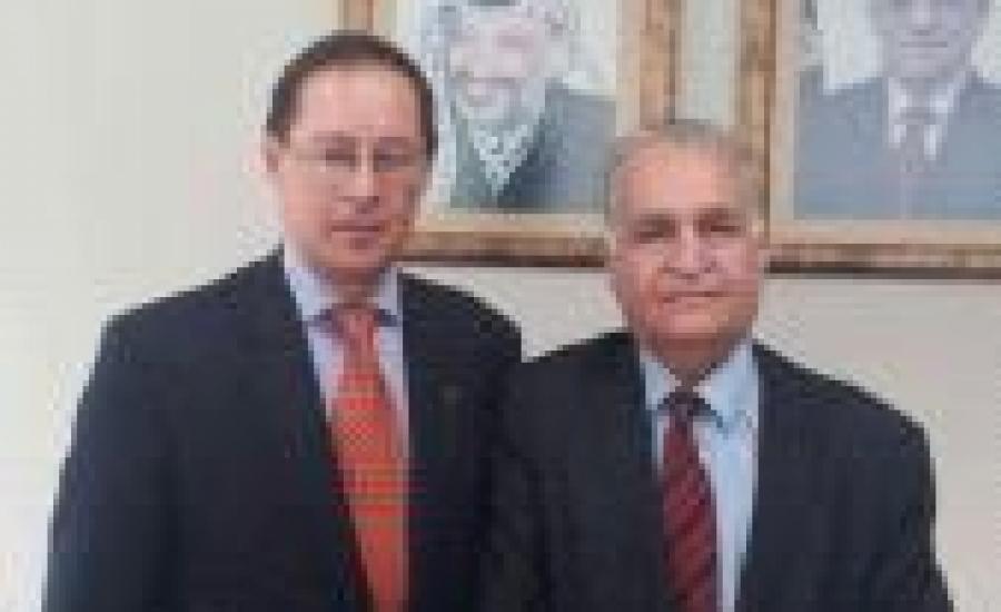 وكيل الخارجية الفلسطينية وسفير روسيا يبحثان تطوير العلاقات بين البلدين