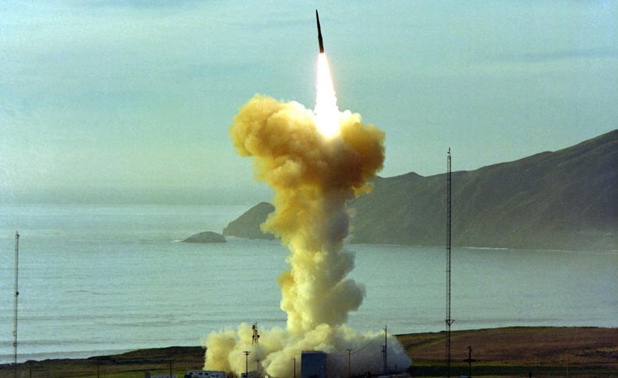 اطلاق صواريخ عابرة للقارات 