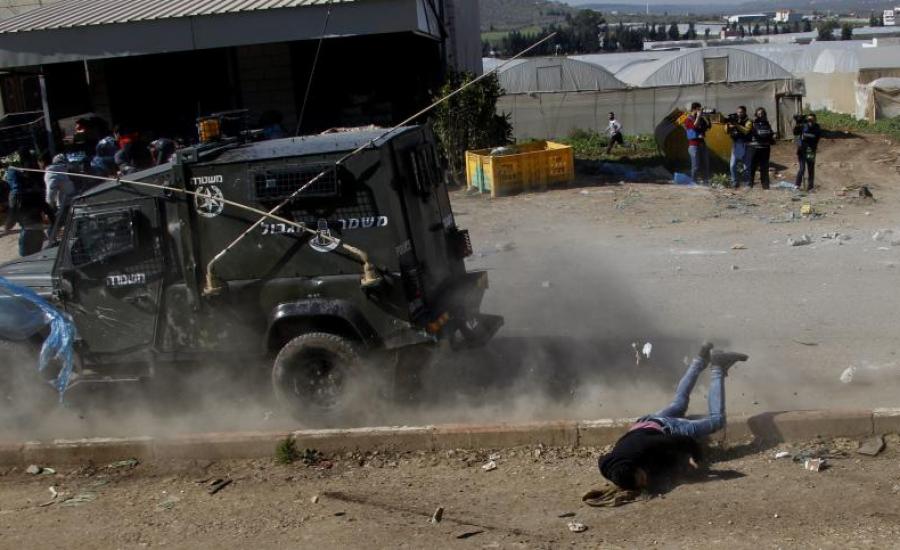 دورية عسكرية إسرائيلية تدهس فتى وتصيبه بجروح وكسور