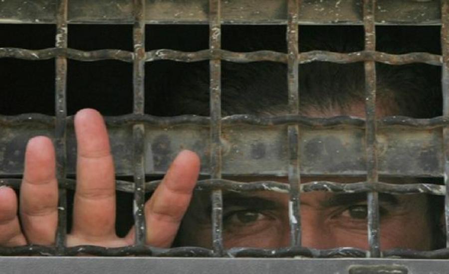 اضراب الأسرى في سجون الاحتلال 