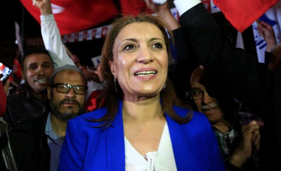 إمرأة تسعى لتولي منصب "شيخ تونس"