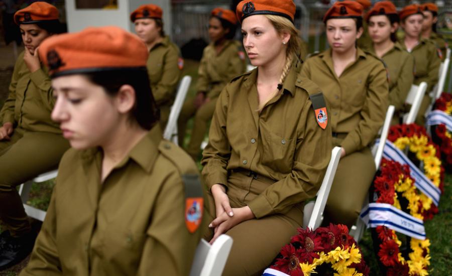 الجيش الاسرائيلي والجنود والفتيات 