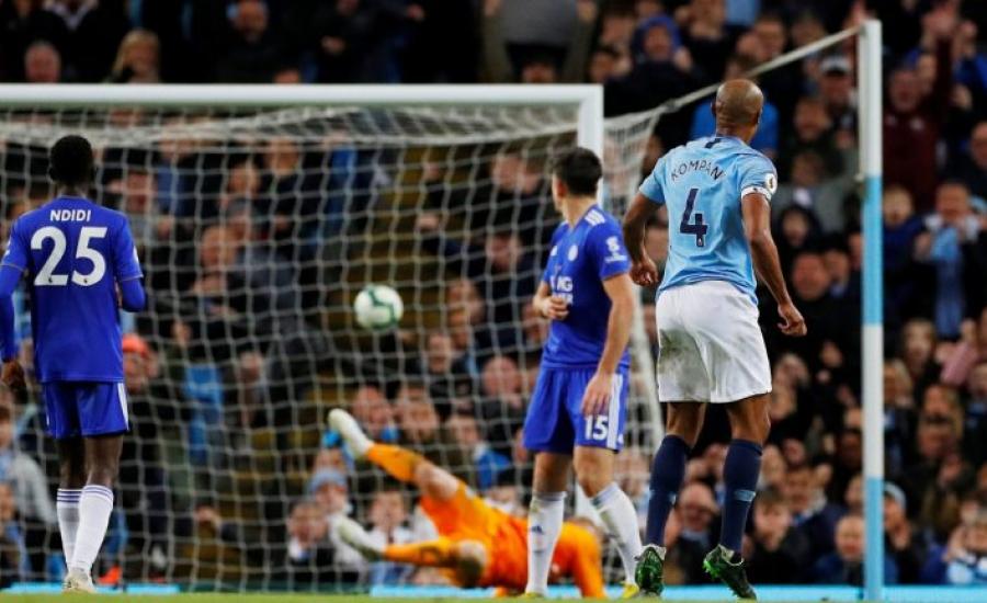 هدف كومباني في مرمى ليستر سيتي