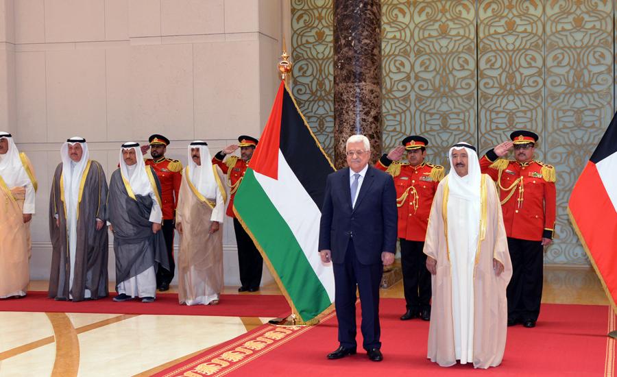 عباس في الكويت 