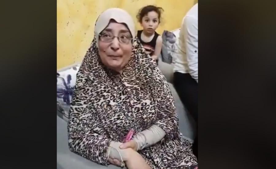جنود الاحتلال يكسرون يد سيدة فلسطينية في الخليل 
