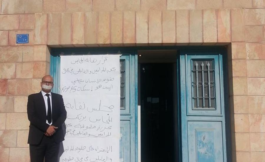محام فلسطيني يعلن الإضراب عن الطعام والشراب 