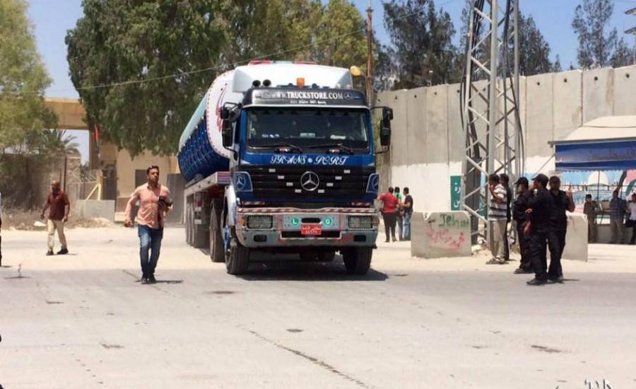 شاحنات وقود مصرية تصل غزة 
