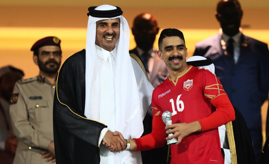 امير قطر ومنتخب البحرين 