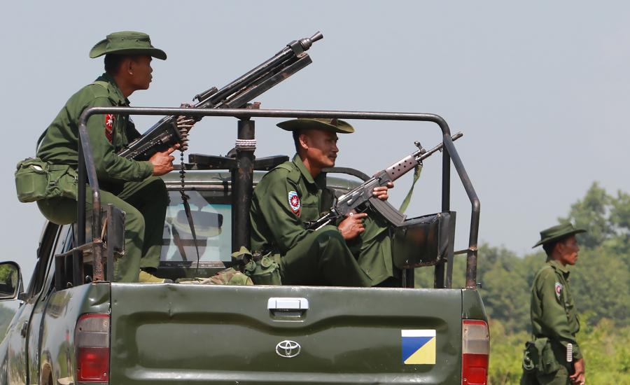 جيش ميانمار ومسلمي الروهينغيا 